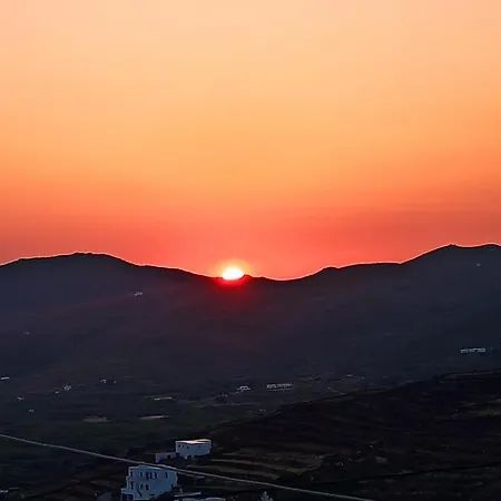 Holiday home 70m2 Neoclassic Villa, Excellent Location Great View Last House Of Village Kalloni (Tinos)
